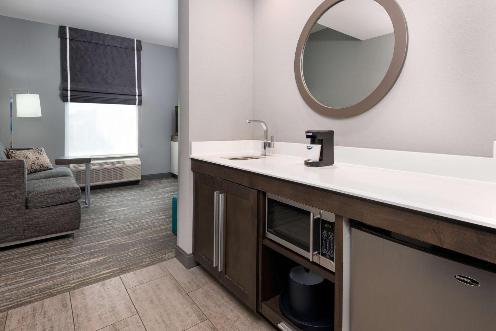 Hampton Inn & Suites Tallahassee Capitol-University Extérieur photo