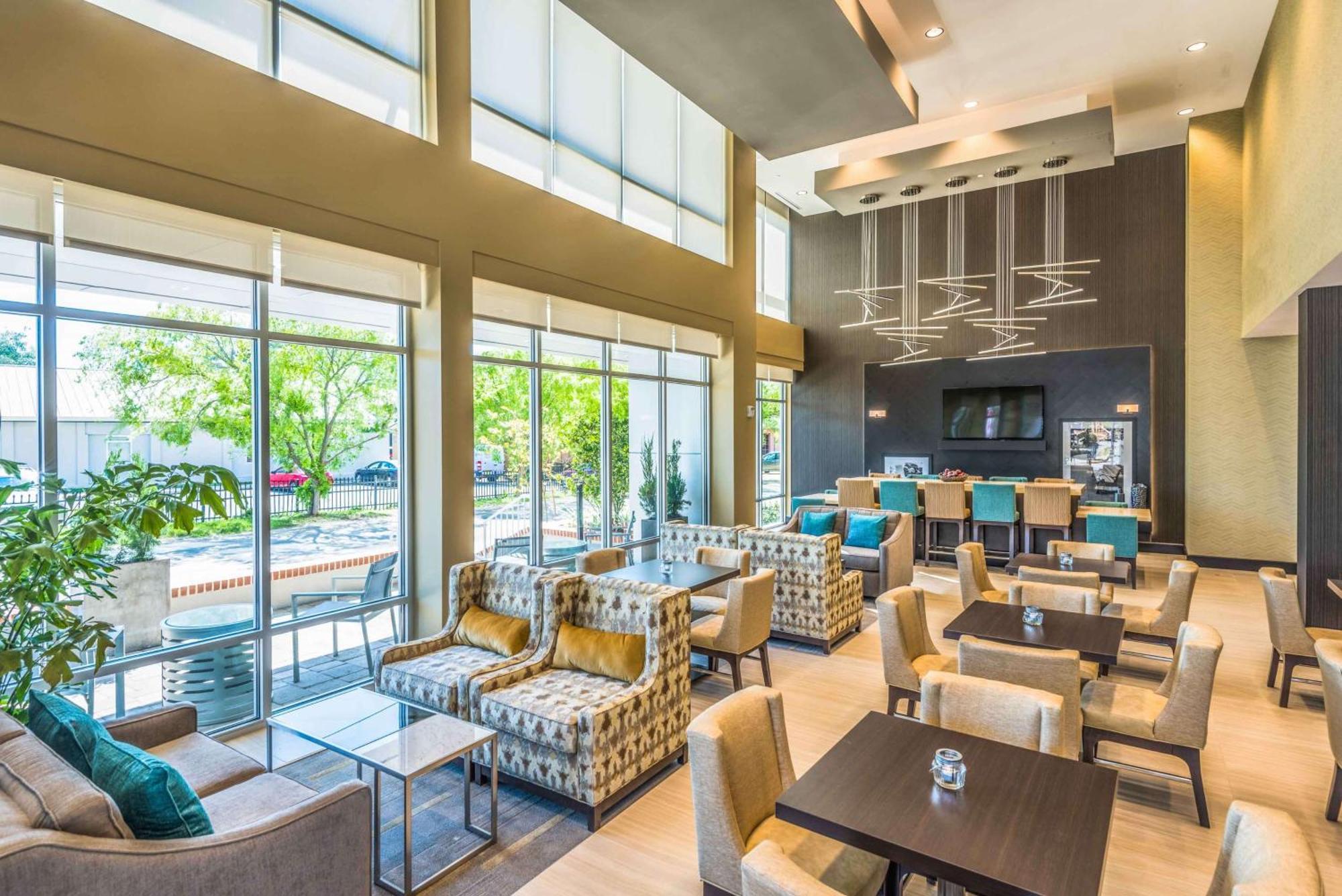 Hampton Inn & Suites Tallahassee Capitol-University Extérieur photo